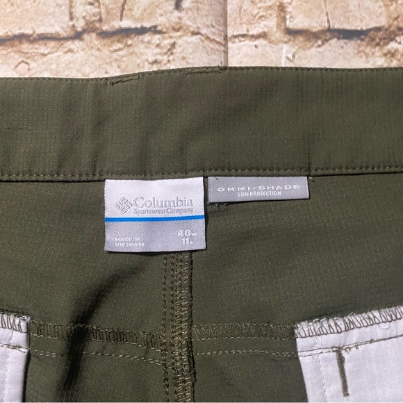 Columbia Green Omni Shade Regular Fit Cargo Shorts - Picture 4 of 5